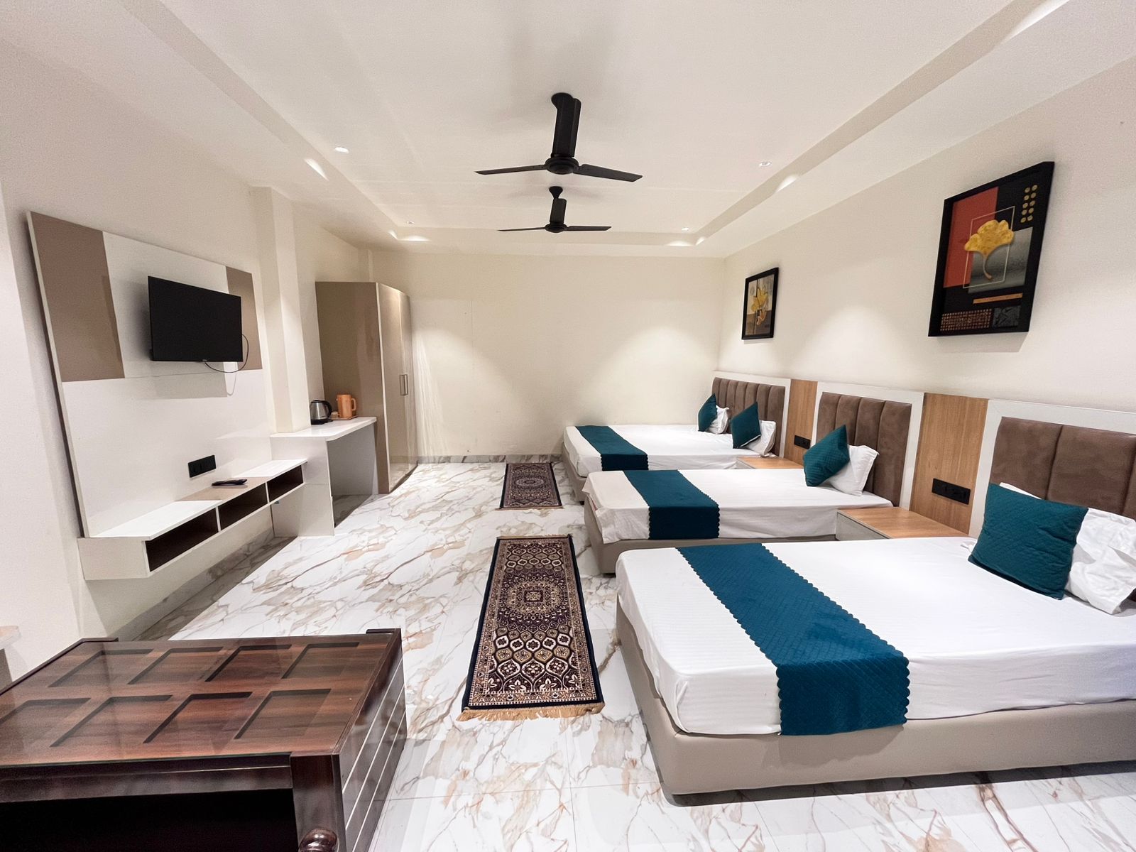Premium suite bedroom